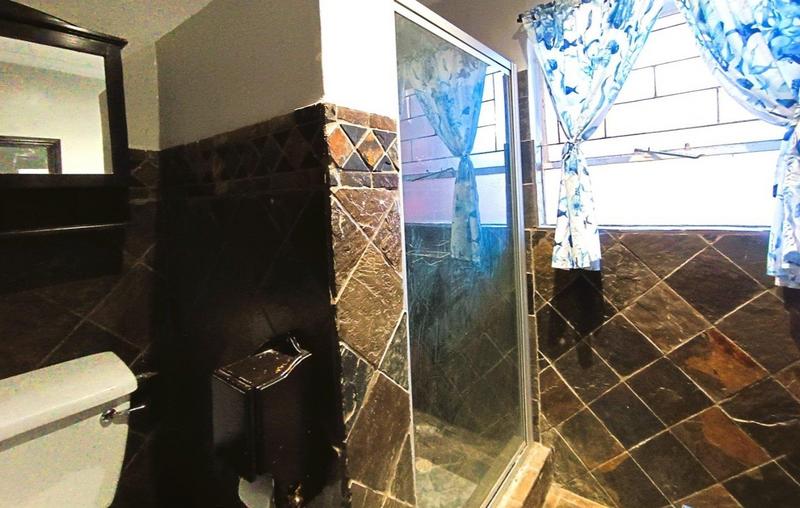 4 Bedroom Property for Sale in Langenhovenpark Free State